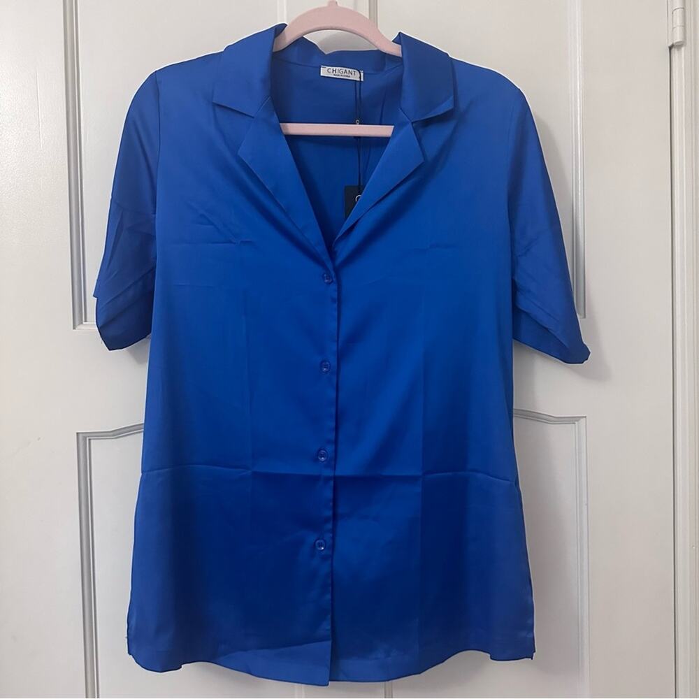 NWT Royal Blue Satin Button Down Short Sleeve Top, Workwear, Small